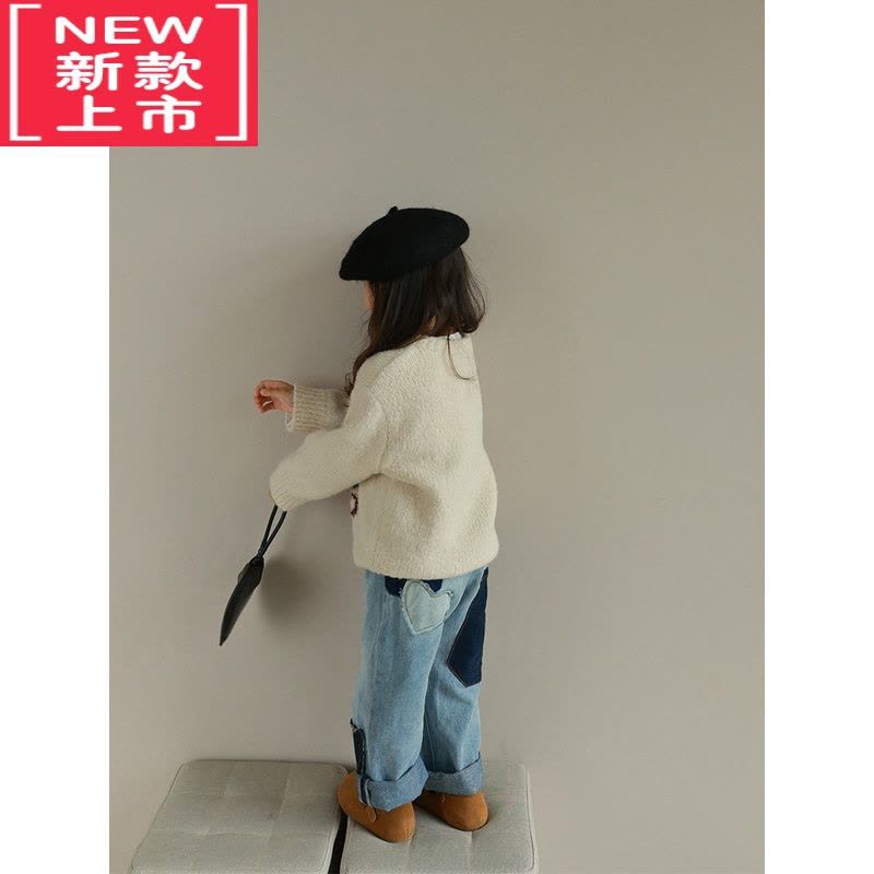 可莉允女童字母花朵套头毛衣2022秋冬季新款韩版儿童洋气休闲时尚上衣潮图片