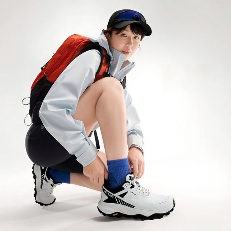 伯希和(Pelliot)[天穹]透气秋冬运动鞋 女款高清大图