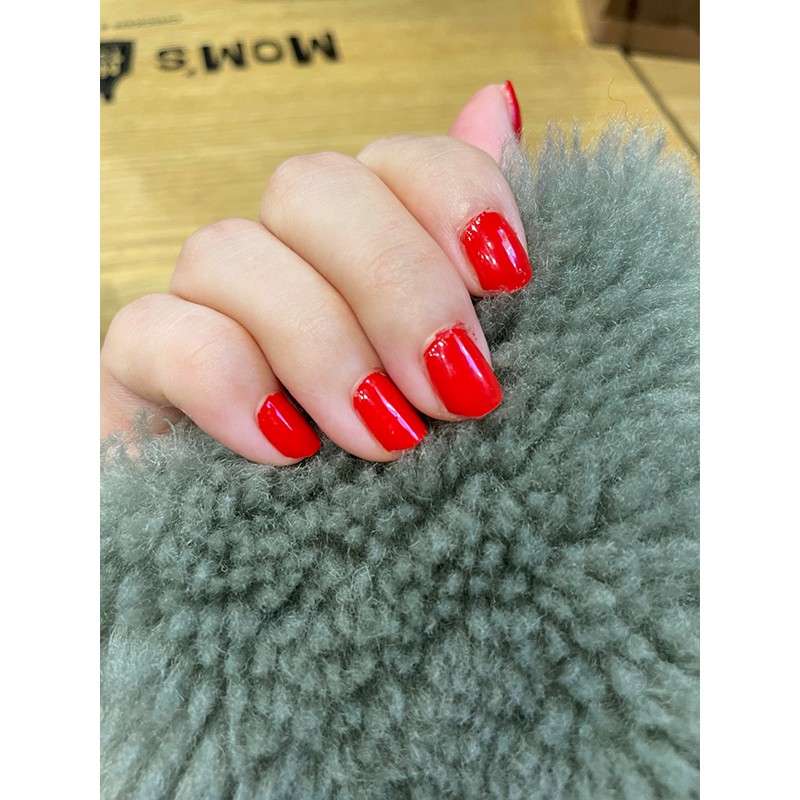 迪奥(Dior)指甲油炫亮持久滋养强韧打底显白美甲底油 080#西瓜红高清大图