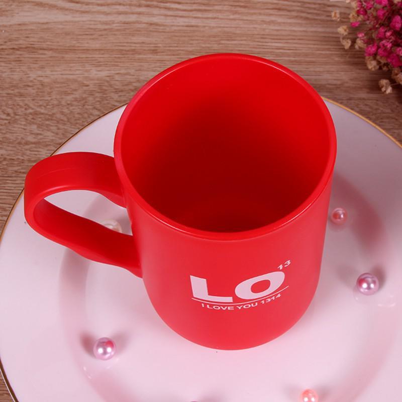 结婚刷牙杯一对红色塑料漱口杯牙缸套装情侣洗漱杯子创意定制刻字三维