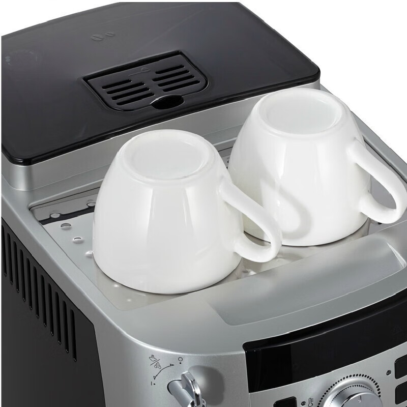 德龙(Delonghi)咖啡机 全自动咖啡机 欧洲原装进口 家用 自带打奶泡系统 ECAM22.110.SB高清大图