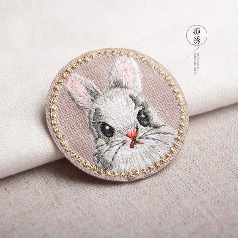 精致刺绣创意狗狗猫咪动物徽章布贴衣服diy装饰补丁贴熨烫款布贴 高端刺绣北极熊(熨烫款)