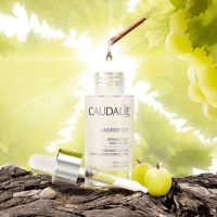 CAUDALIE 欧缇丽 小奶瓶美白精华液30ml 臻美提亮 保湿补水 淡斑嫩白 抗氧化收毛孔 任何肤质通用