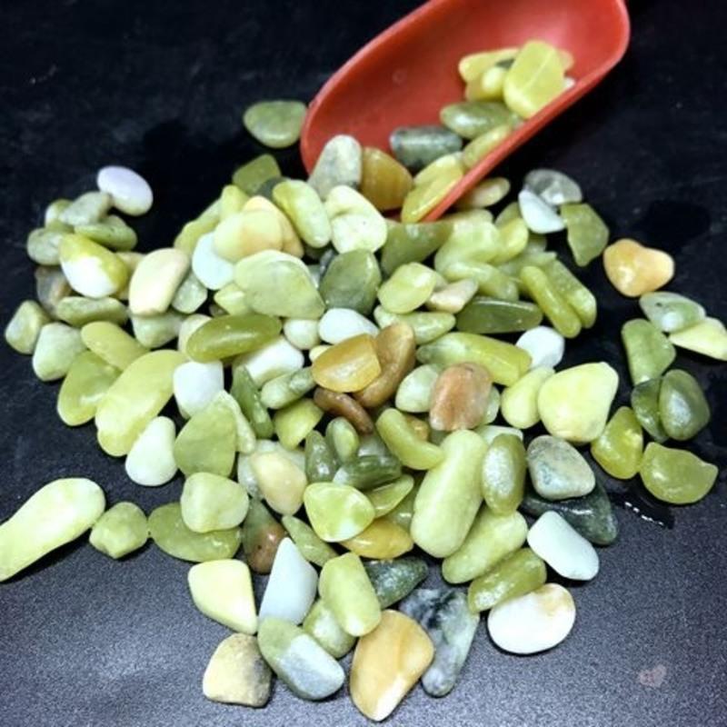 [5斤] 小绿玉石 鹅卵石头 多肉铺面水培鱼缸造景小白石子多种规格 3斤绿2斤白3-5毫米