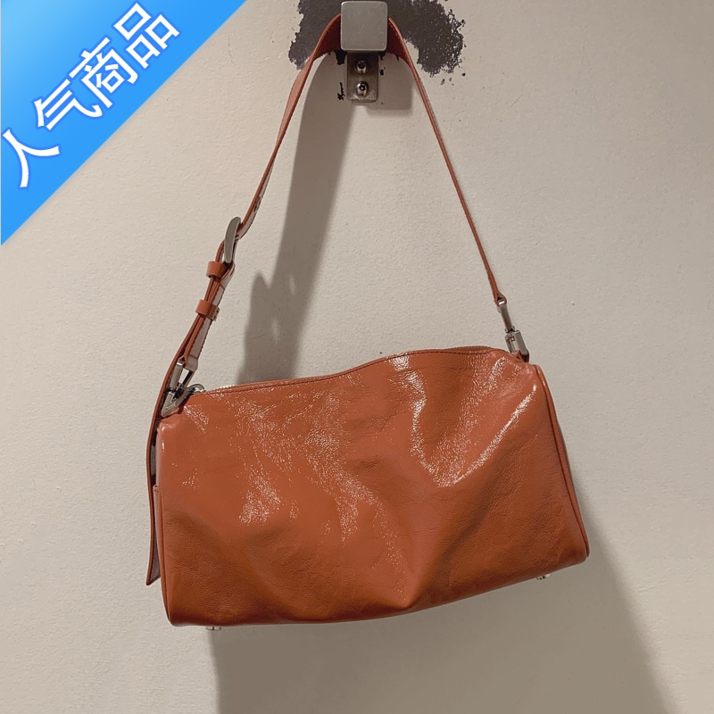 封后韩国全秀林同款bokibag软皮立体感铆钉水桶型单肩斜挎手提包包女女包