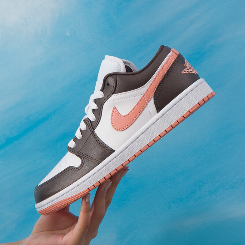 耐克(NIKE)女鞋新款运动鞋Air Jordan 1潮流时尚场下休闲低帮篮球鞋DC0774-182 ZP