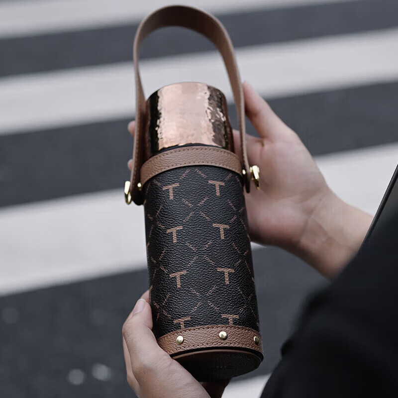 特美刻(TOMIC)茶水分离保温杯锤纹杯钛茶隔锤纹杯盖茶杯大容量便携水杯 双杯套+黑金+银茶隔420ml