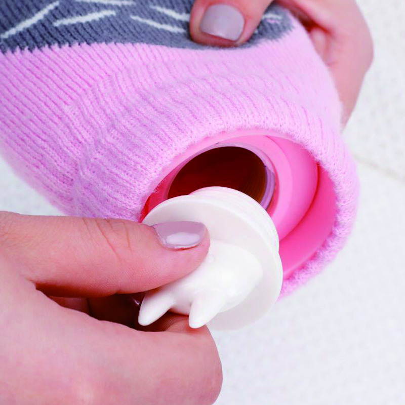 壹志注水式硅胶热水袋可爱迷你无味小号微波炉加热暖宫加厚暖手宝送布套灌水防爆防漏水卡通龙猫女学生安全保暖袋冲水儿童成人冰敷高清大图