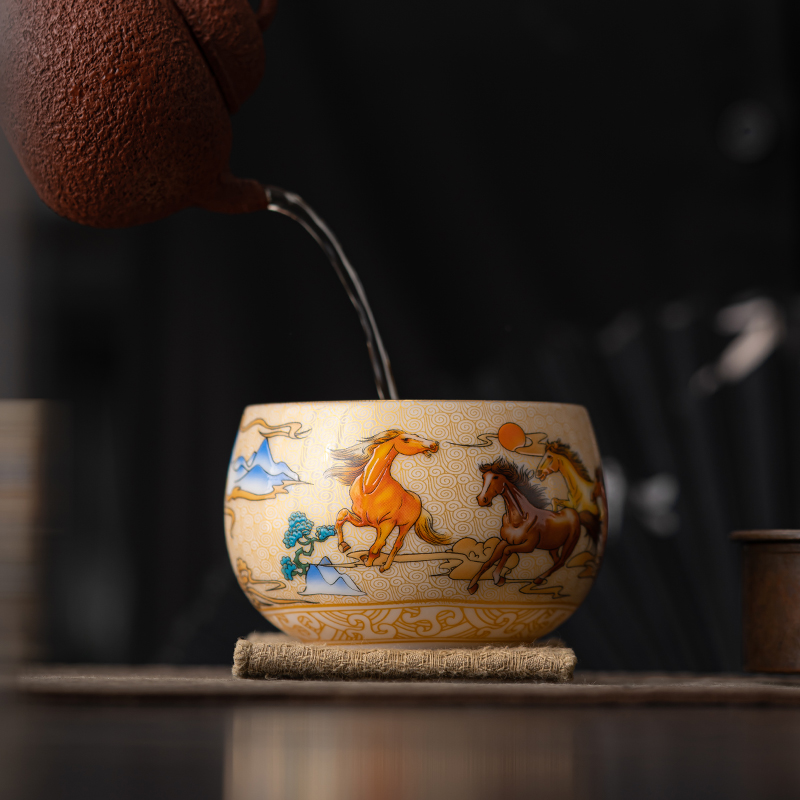 苏氏陶瓷(SUSHI CERAMICS)鎏金八骏主人杯品茗杯个人功夫茶杯陈国再老师作品高清大图