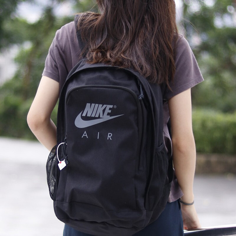 耐克 Nike 双肩背包nike耐克男包女包新款学生书包休闲运动包户外出游旅行登山健身双肩背包ck0954 010 以专柜实物为准 价格图片品牌报价 苏宁易购帛曼运动专营店