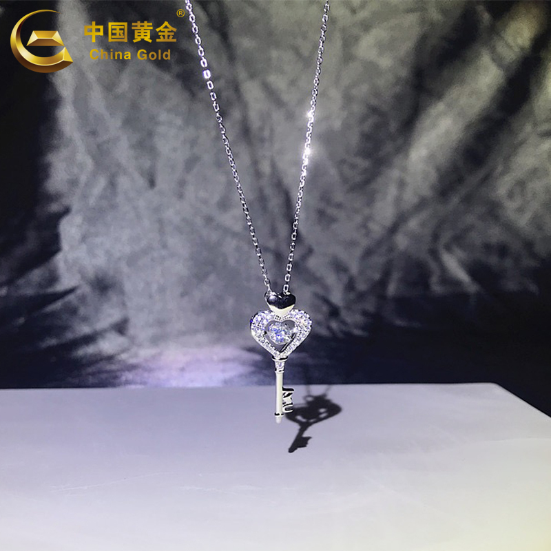 中国黄金缘分天使钥匙跳动的心型项链