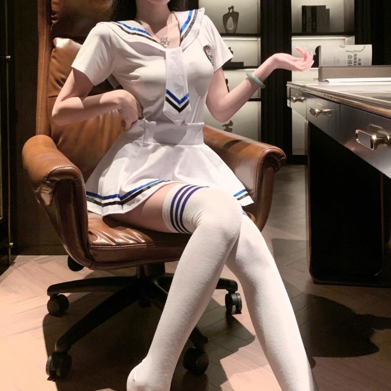 夜酥姿美情趣内衣性感清纯JK水手服制服诱惑激情火辣内衣代发8069 图片套装+白蓝学生袜 M【80-110斤】