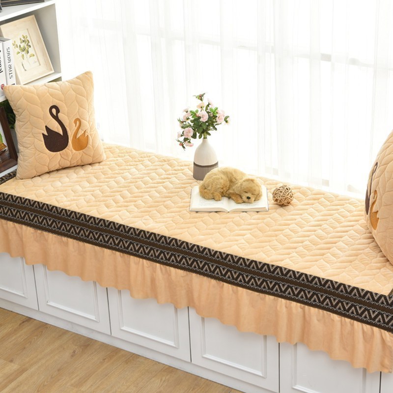 汐岩飘窗垫毛绒窗台垫秋冬阳台垫子飘窗装饰可定制防滑榻榻米垫美式 裙摆无天鹅-米黄90*160cm