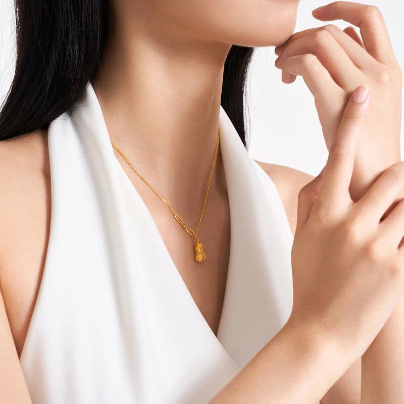 周大福爱心花生足金吊坠黄金项链女(工费:520计价)F231286图片