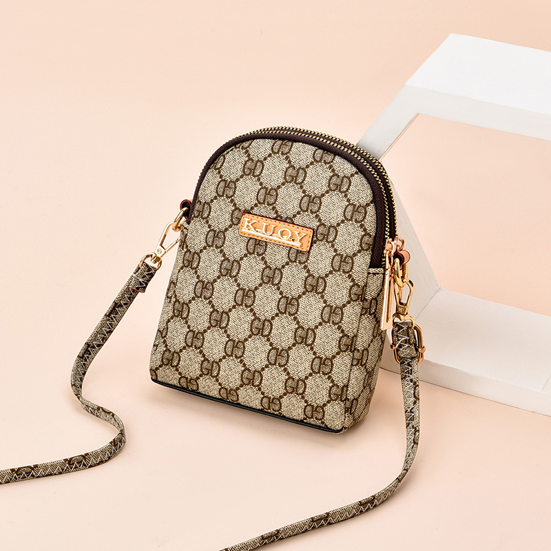 手机包女士小包包2020新款迷你妈妈包中年买菜斜挎包零钱包手机袋f50