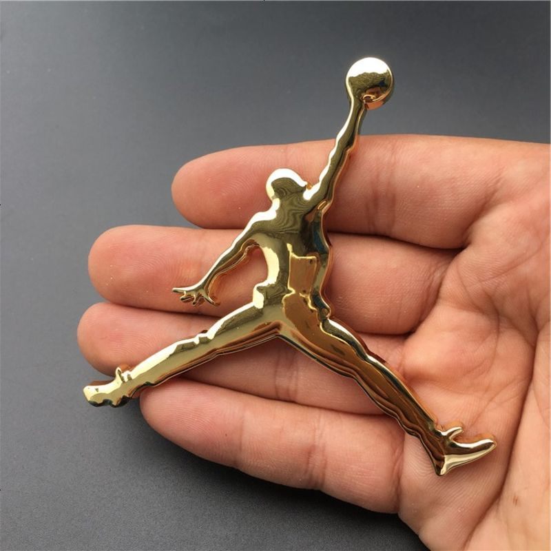 aj标志3d立体金属侧标黑色飞人汽车贴纸装饰贴车标乔丹金色大号一个