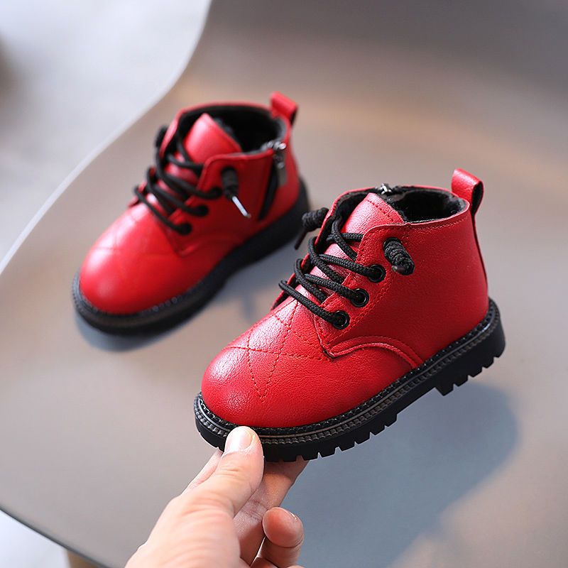 16岁3小孩儿童鞋子男童马丁靴女童皮靴2021秋冬新款婴儿学步鞋潮串得