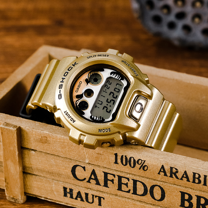 卡西欧手表 G-SHOCK 达摩不倒翁主题系列金色配色 特殊背刻 防水防震运动表款DW-6900/GM-6900