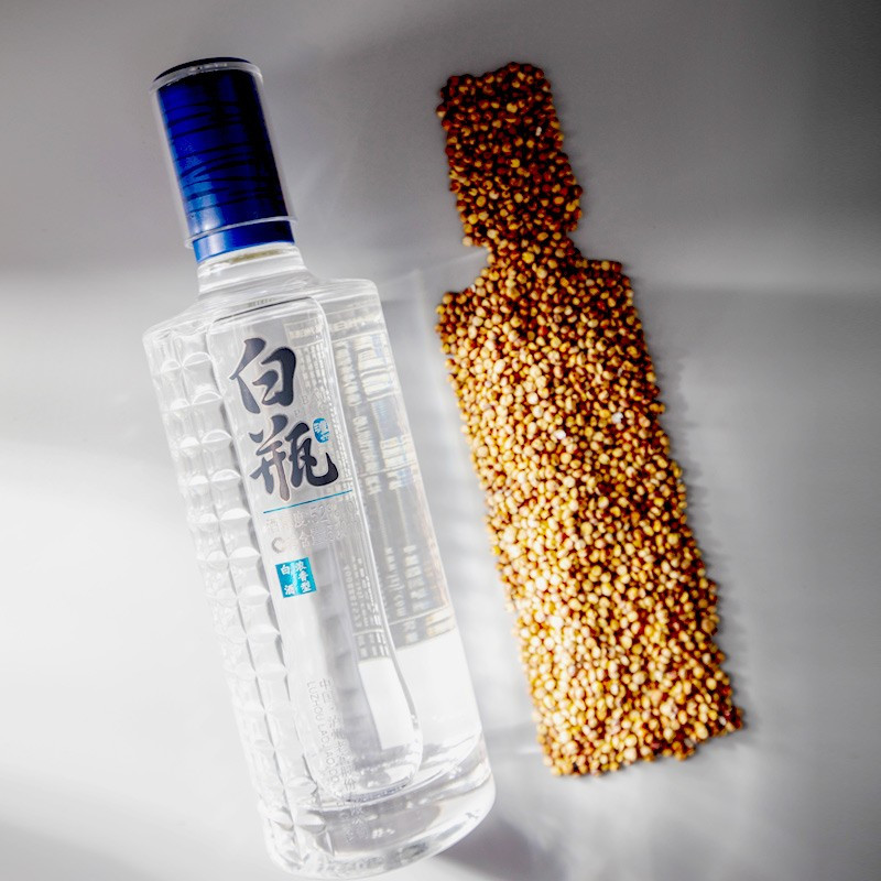 泸州老窖泸州白瓶酒52度浓香型高度白酒纯粮食酒固态发酵自饮送礼聚会