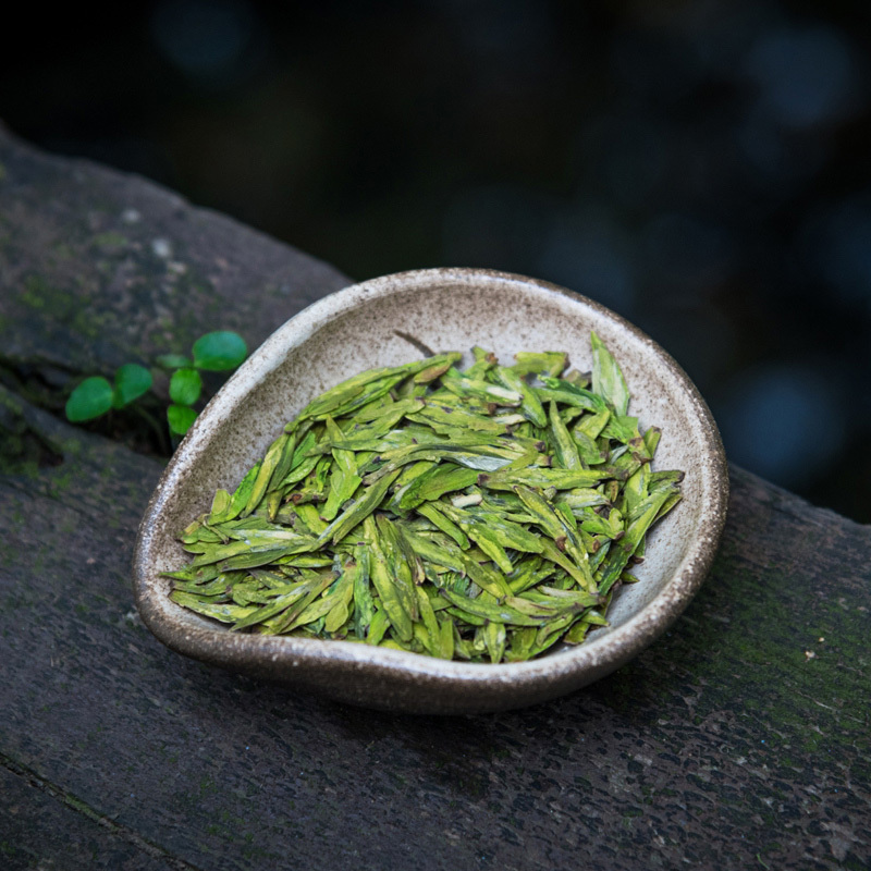 贡牌茶叶2024新茶上市 明前AAA级特级西湖龙井绿茶紫韵礼盒250g龙井村产区