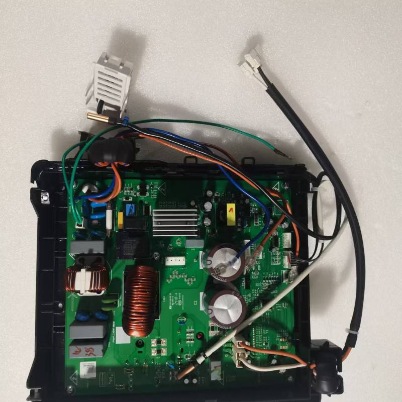 帮客材配 全新原装 倍科(BEKO) 900065538 外机主板 KFR- 72LW/CB1R 收前验货高清大图