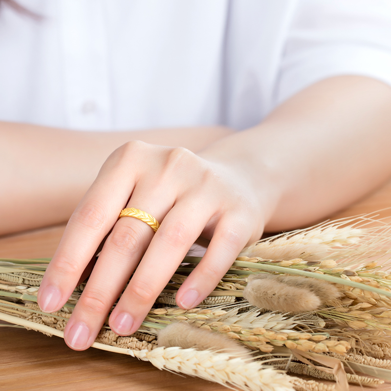 六福珠宝足金戒指平安麦穗编织款黄金戒指女戒计价gdgtbr0022