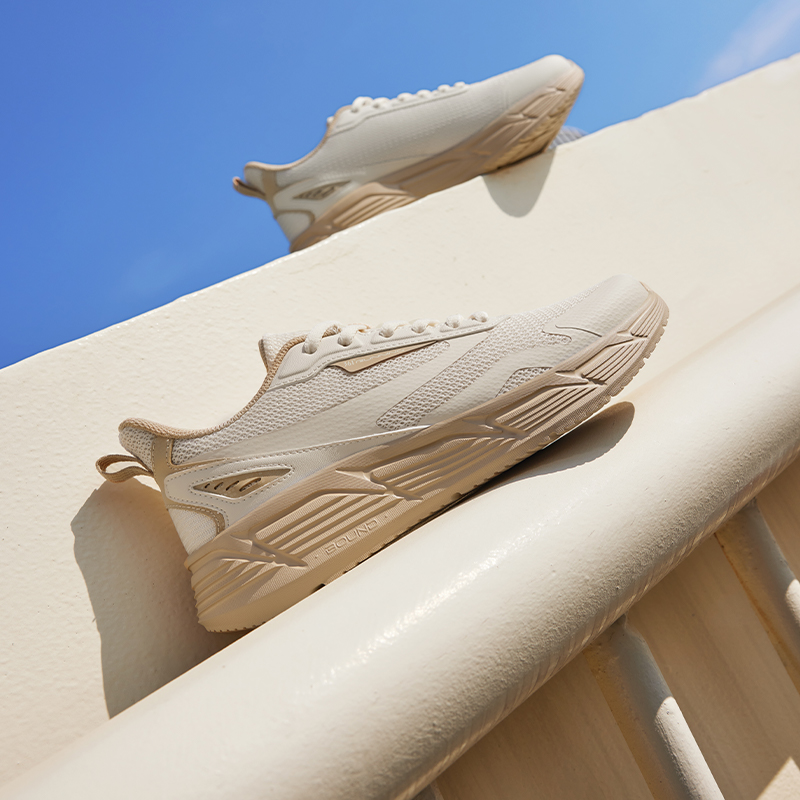 361°女鞋运动鞋新款女常规跑鞋682512237高清大图