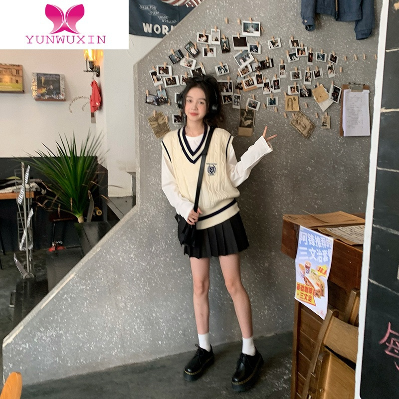 YUNWUXINYUKIXIAOSHUV领撞色背心学院风美式叠穿复古针织马甲毛衣秋季马夹
