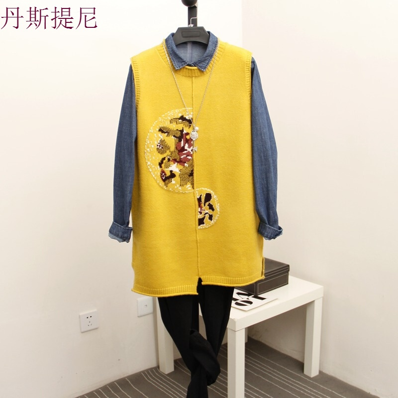 2018早春韩版撞色花朵毛衣背心女中长款宽松不规则边针织马甲米白均码