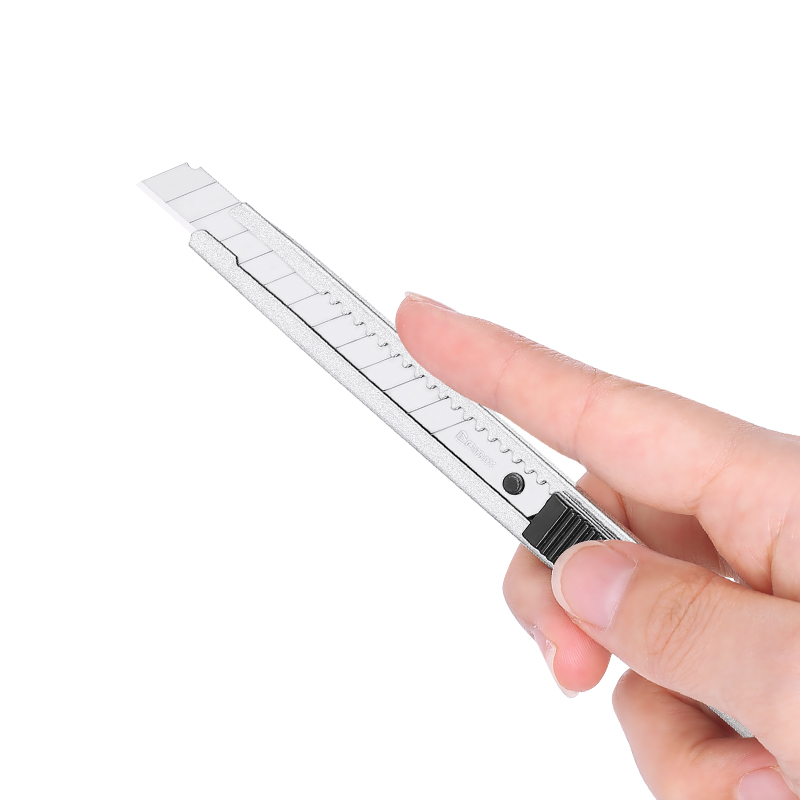 齐心(COMIX) 美工刀 B2806 9mm 银色 10把装高清大图