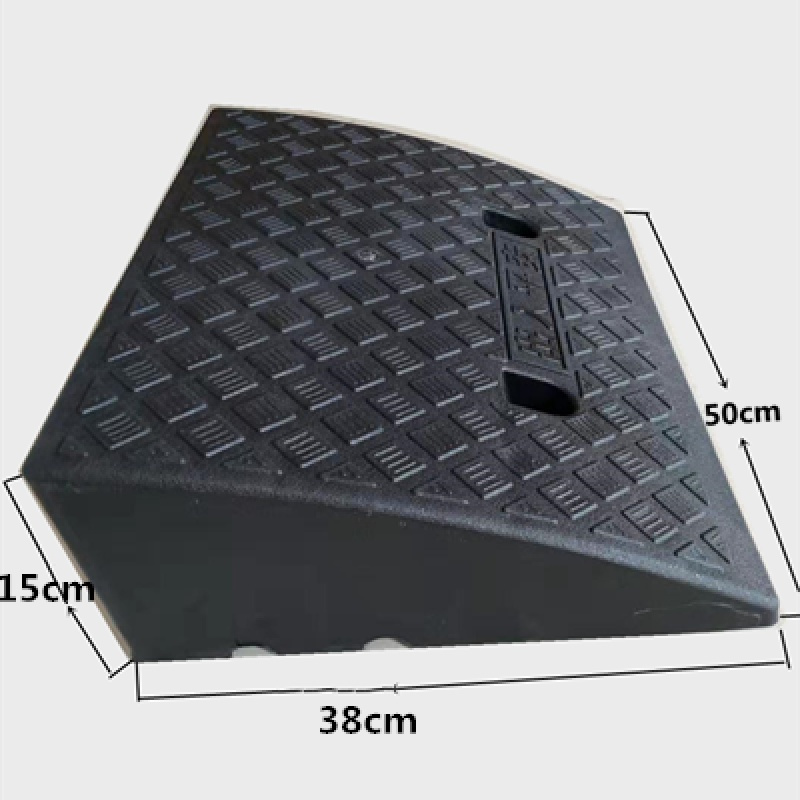 闪电客电动车斜坡垫马路牙子塑料三角路沿坡汽车上坡台阶垫坡道爬坡