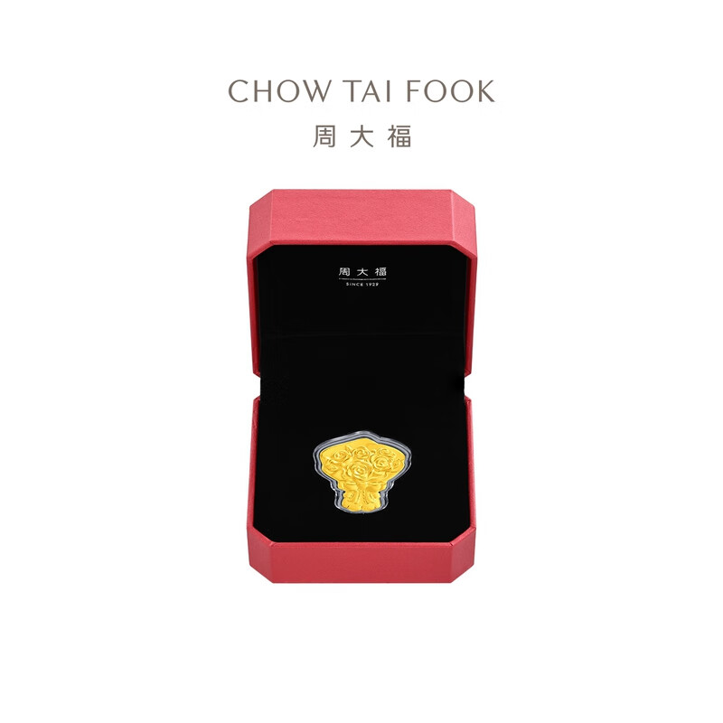 周大福浪漫玫瑰花花束足金黄金金章EOR1456情侣礼物高清大图