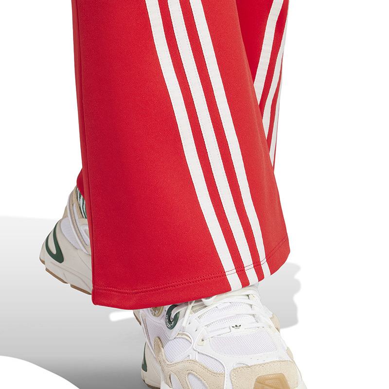 adidas originals三叶草 辣妹系列 三道杠喇叭型修身运动长裤 女款 红色 IV9325