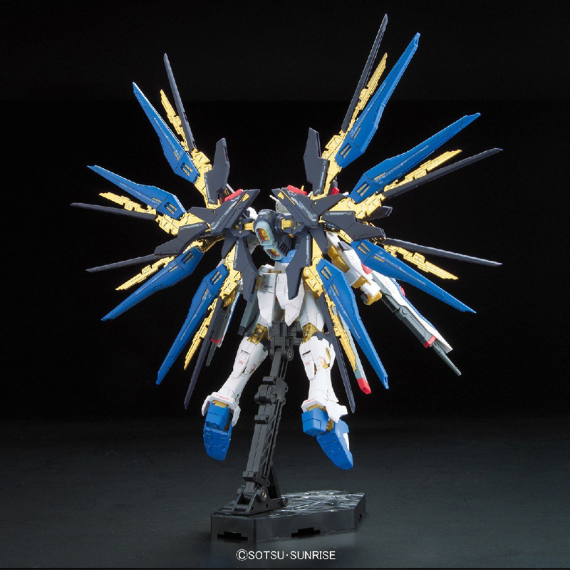 万代(BANDAI) RG 1/144 突击自由高达 -3000 手办/模型高清大图