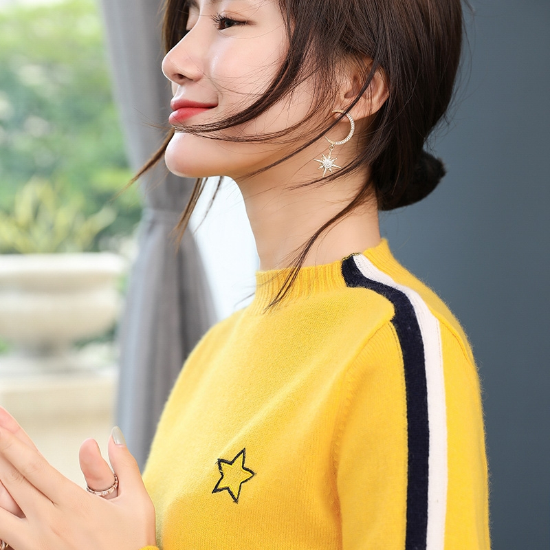 2018秋冬短款半高领领星星绣花羊绒衫打底毛衣女装拼色针织衫
