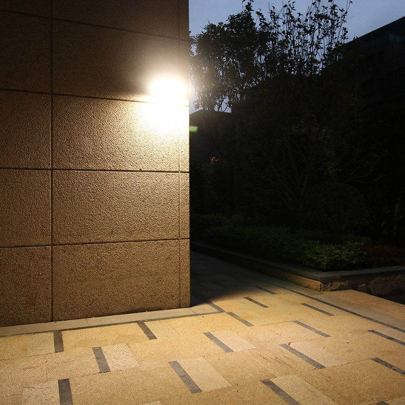 太阳能灯户外庭院灯魅扣家用超亮雷达感应灯室外防水led壁灯照明路灯