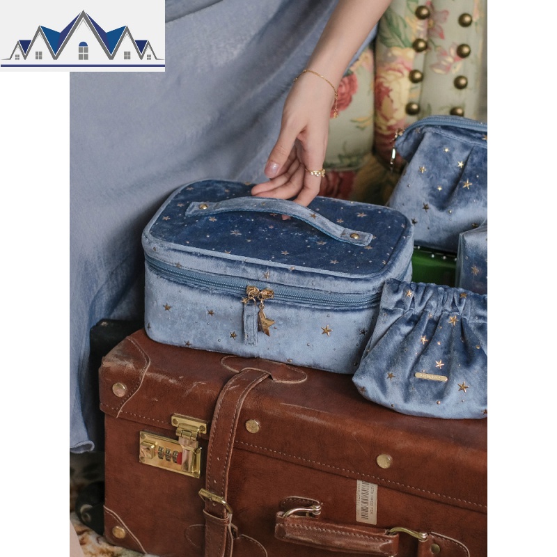 化妆包大容量女ins风超火丝绒手提旅行化妆品收纳包袋洗漱包_3_421高清大图