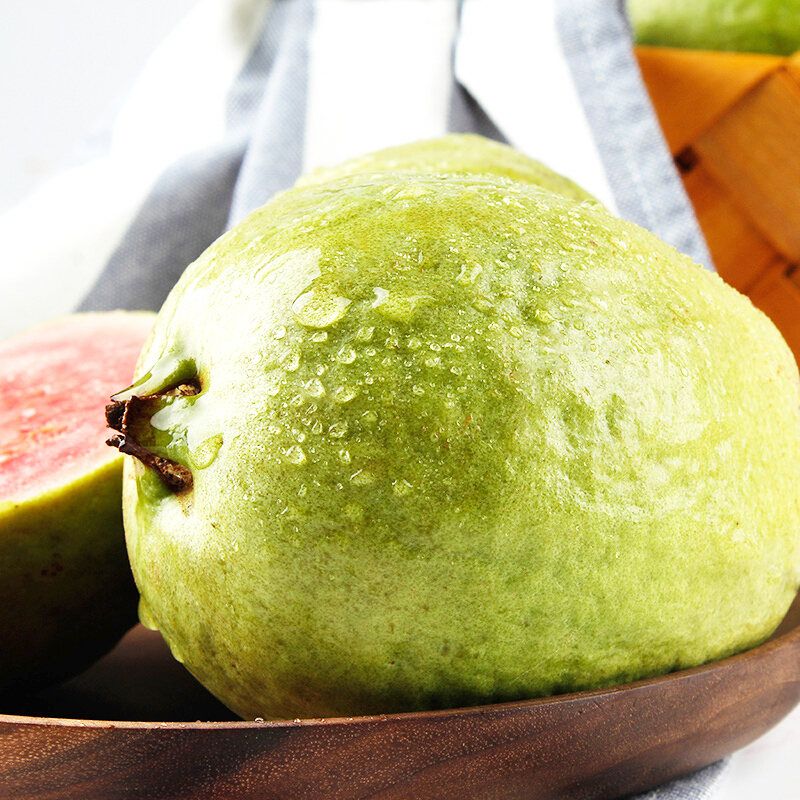 正宗红心芭乐番石榴25斤2件发5斤