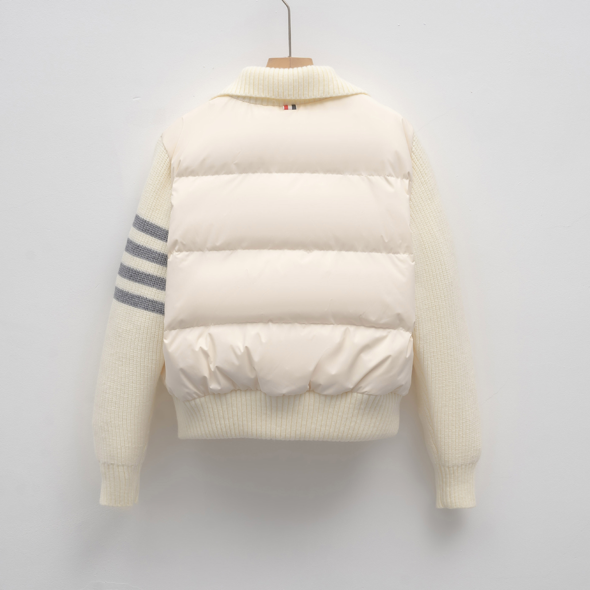 90绒新国标鸭绒新款针织拼接条纹轻薄羽绒服短款外套女高清大图