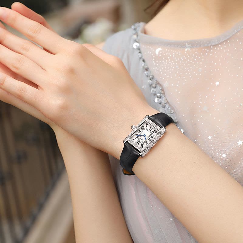 瑞士爱沃驰I&W CARNIVAL手表镶钻石英表女士方形时尚潮流女表罗马刻度小众设计简约腕表587L图片