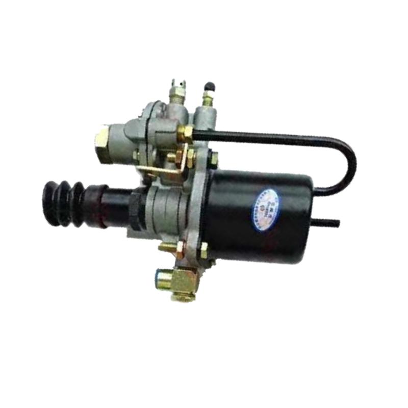 东风EQ2102离合器助力器 离合器分泵