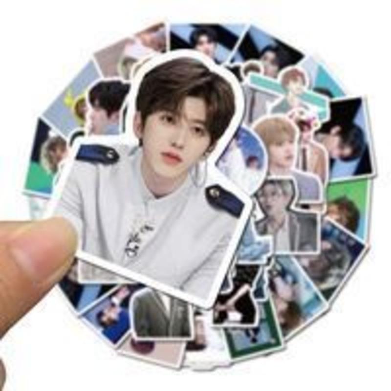 50张蔡徐坤NINE PERCENT行李箱自粘图案笔记本电脑手账防水贴纸 50张蔡徐坤NINE PERCENT行李箱自粘