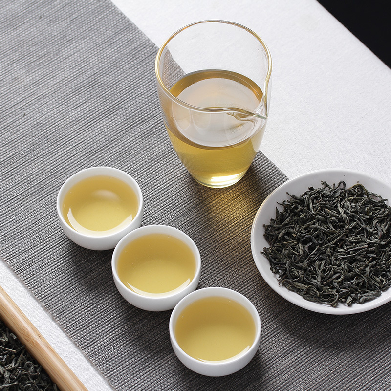 早春绿一级绿茶云南大叶种茶2022年早春绿茶250g云南临沧凤庆
