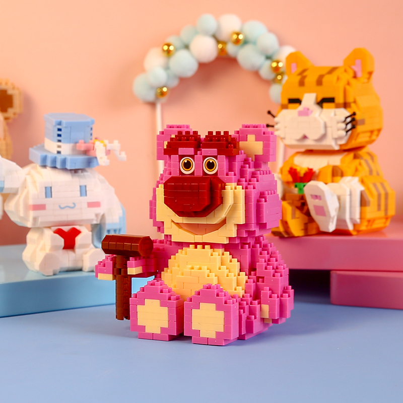 微型积木立体拼图小颗粒拼装益智玩具卡通草莓熊3d立体摆件礼物女