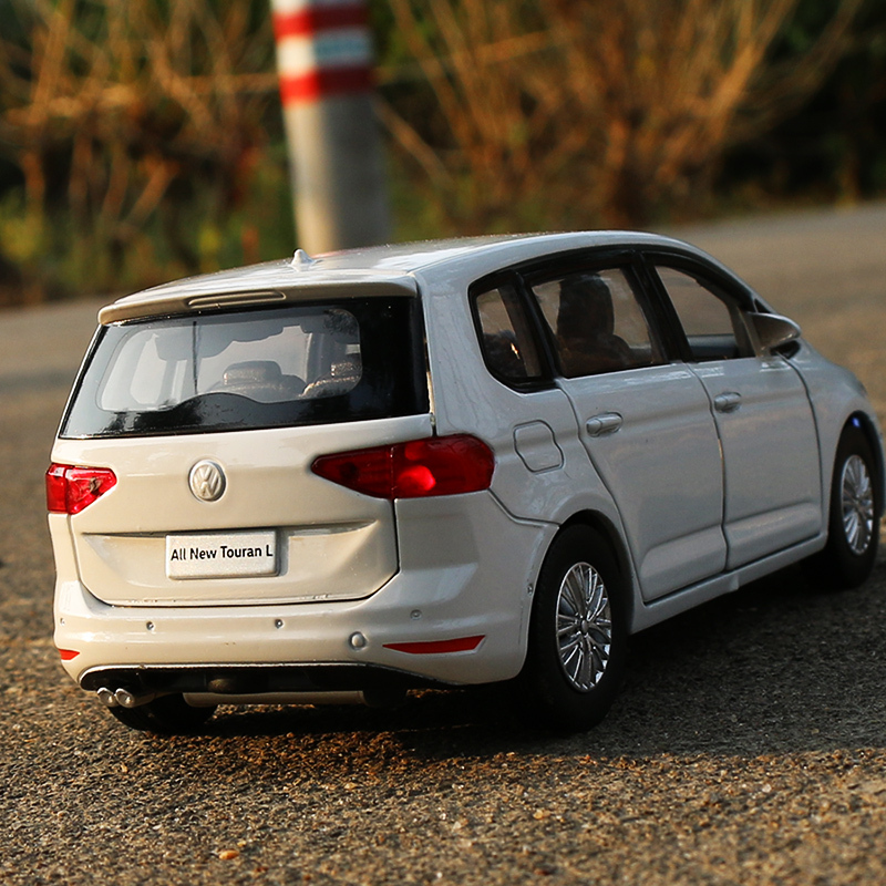 大众途安l132面包车mpv六开门声光金属合金玩具车汽车模型摆件