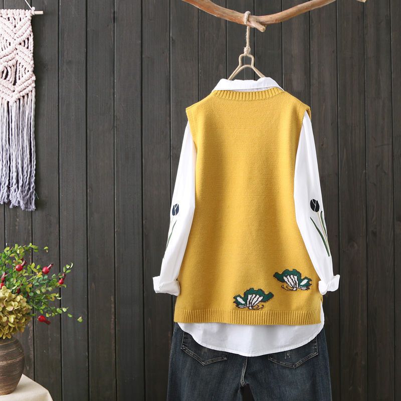 马甲女针织圆领背心短款坎肩小熊毛衣马夹秋冬上衣女套头宽松女装