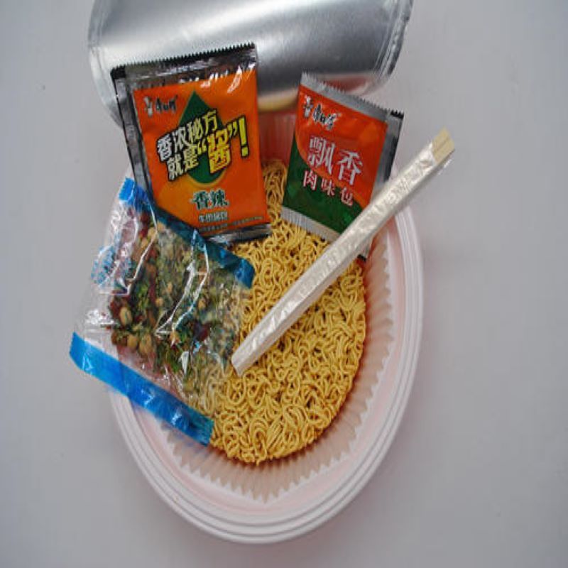 康师傅干拌面香辣牛肉碗面126g/盒