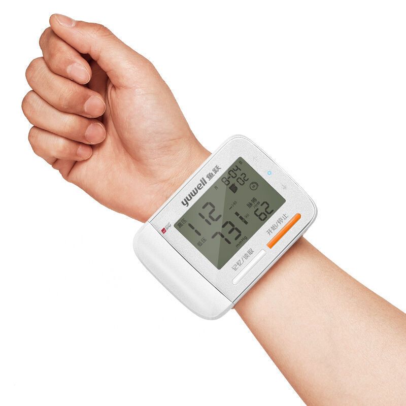 鱼跃(YUWELL)YE8900A 家用全自动高精准血压测量仪器 量血压表小巧腕式便携电子血压计(无语音)高清大图