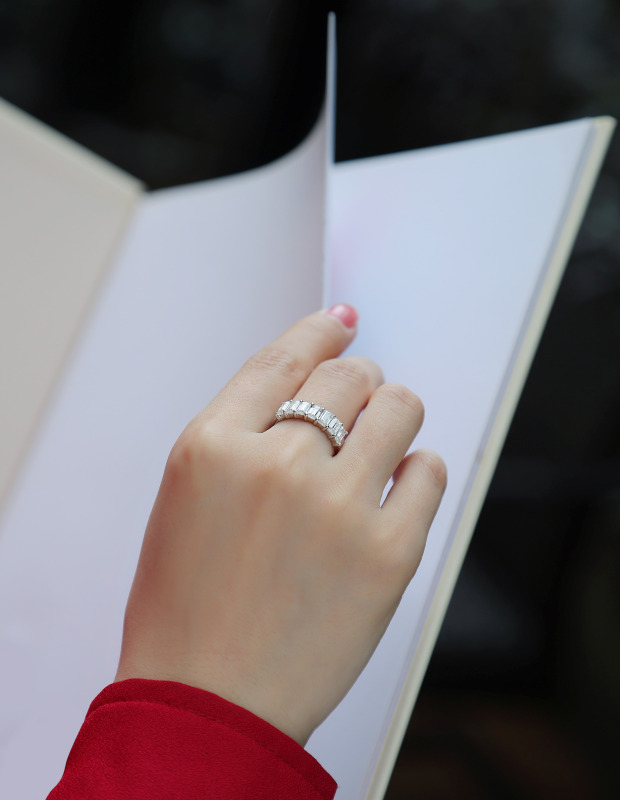 玖钻珠宝女士奢华贵族款其他材质戒指自戴设计独特镶嵌工艺高档大气R12848高清大图