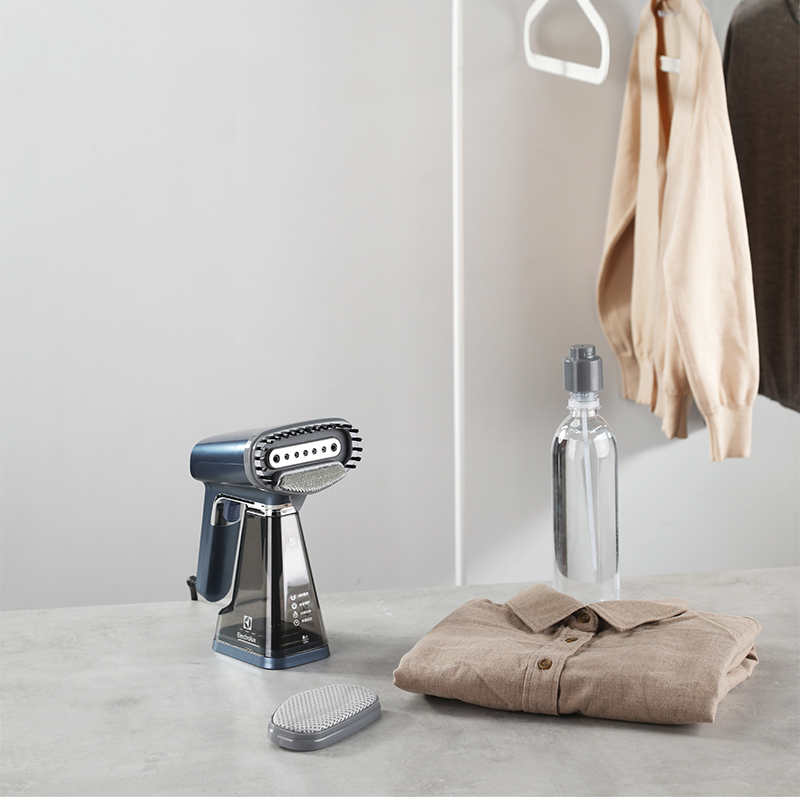 伊莱克斯EGGS3020 伊莱克斯-便携手持挂烫机高清大图